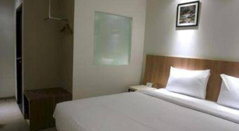 מטאראם Hart Hotel Arjuna מראה חיצוני תמונה