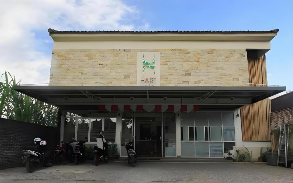 מטאראם Hart Hotel Arjuna מראה חיצוני תמונה