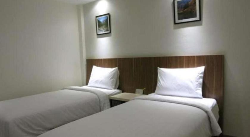 מטאראם Hart Hotel Arjuna מראה חיצוני תמונה